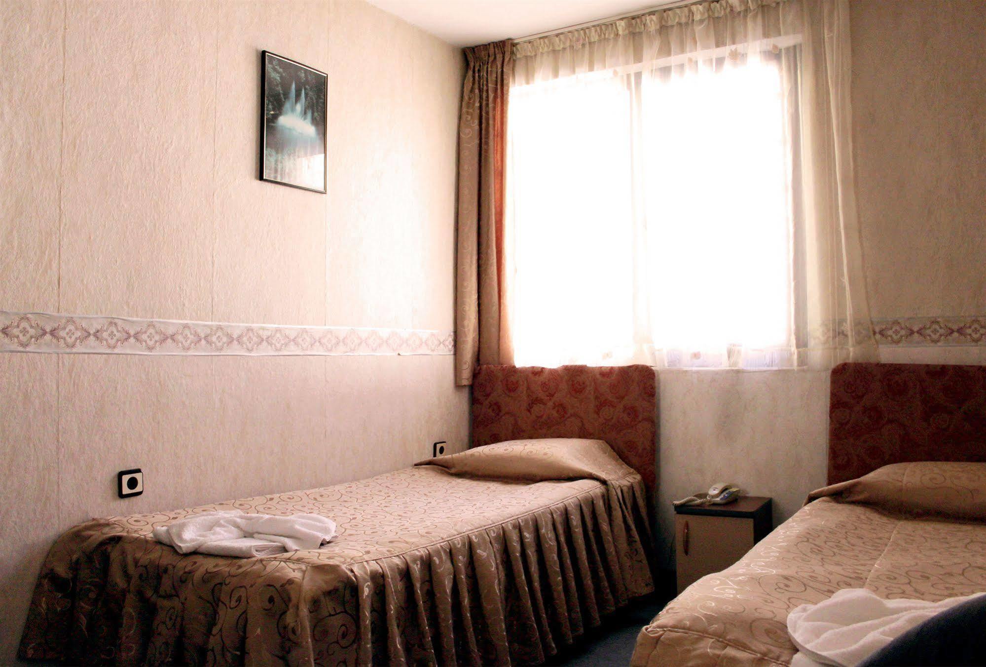 Antik Hotel Varna Exterior photo