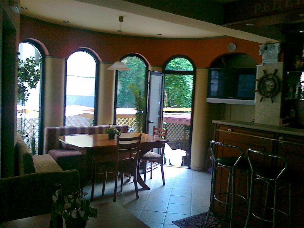 Antik Hotel Varna Exterior photo